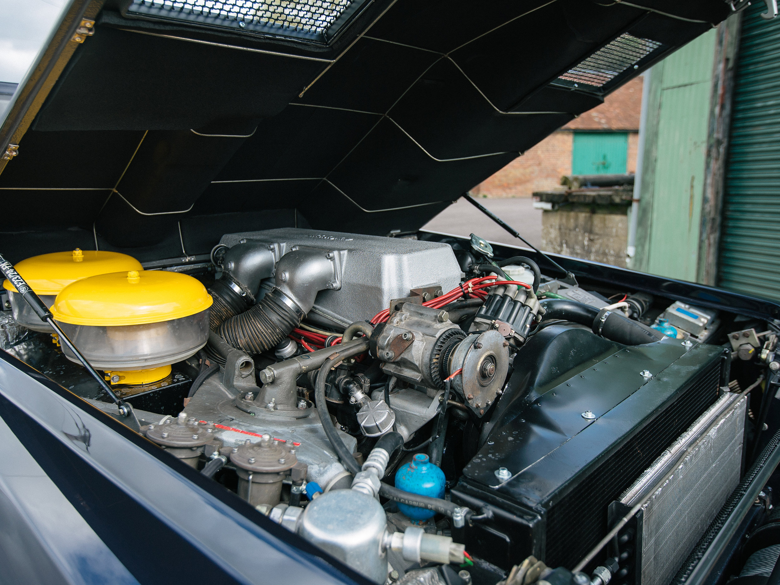 After a failed restoration, Lamborghini LM002 once driven on 'Top Gear' by  The Stig is reborn - Your Test Driver