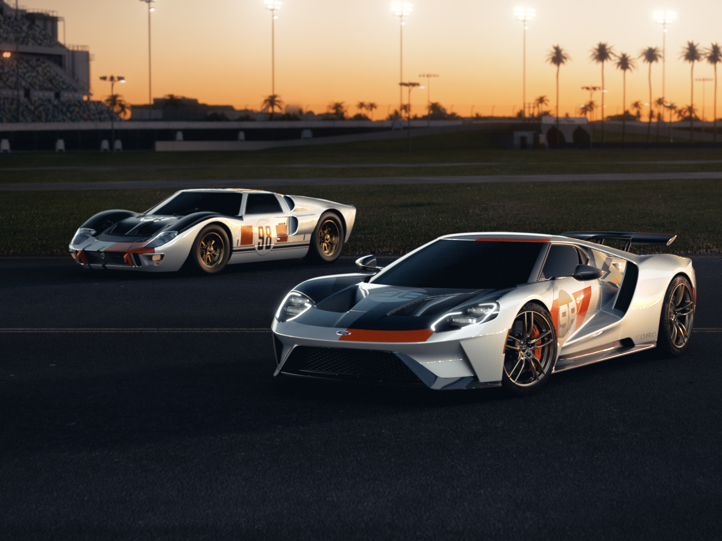 A limited run of Ford GT Heritage Edition models will feature a race-inspired livery.