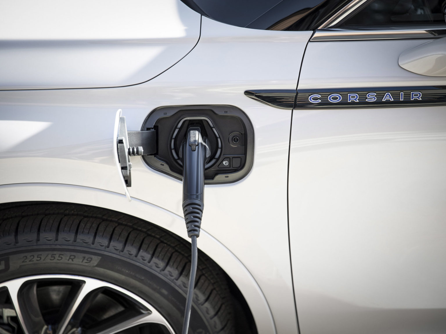 Lincoln and other automakers are creating all-electric vehicles that can utilize vast charging networks like Electrify America's.