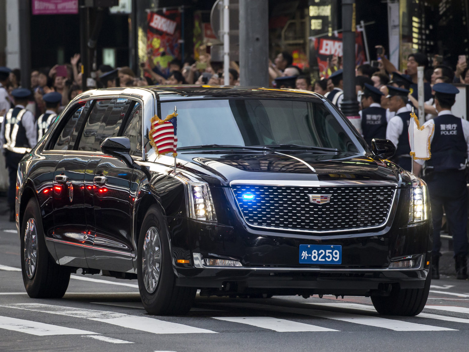 A motorcade carrying U.S. President Donald Trump, First Lady Melania Trump, Japan's Prime Minister Shinzo Abe and his wife Akie Abe arrives at a restaurant where they are due to have dinner on May 26, 2019 in Tokyo, Japan.