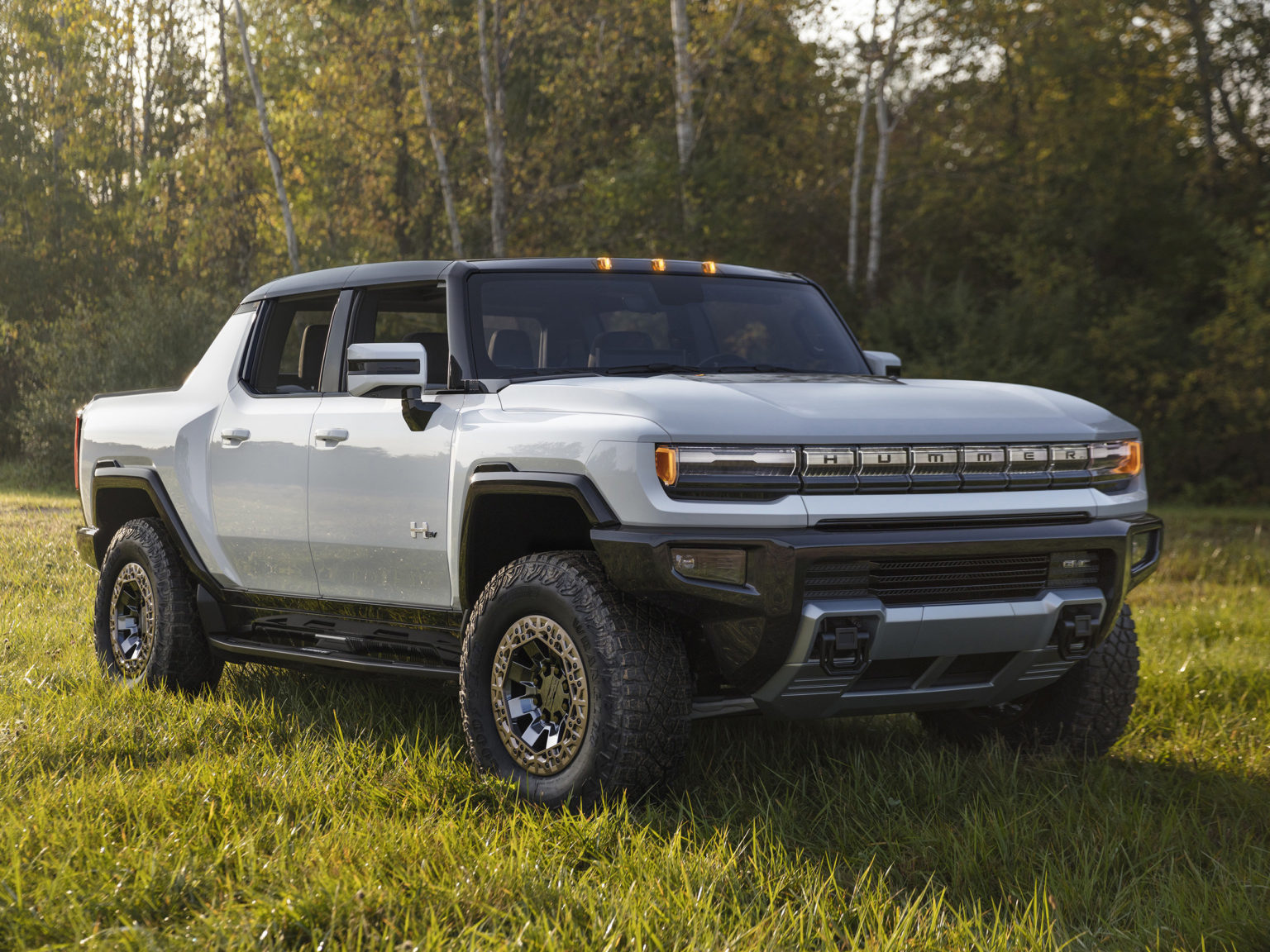 The GMC Hummer Edition 1 is the first Hummer EV that will be avaalibe.