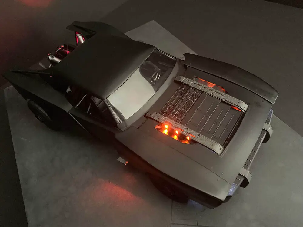 A Hollywood model creator put pictures on his portfolio website reportedly showing the new Batmobile.
