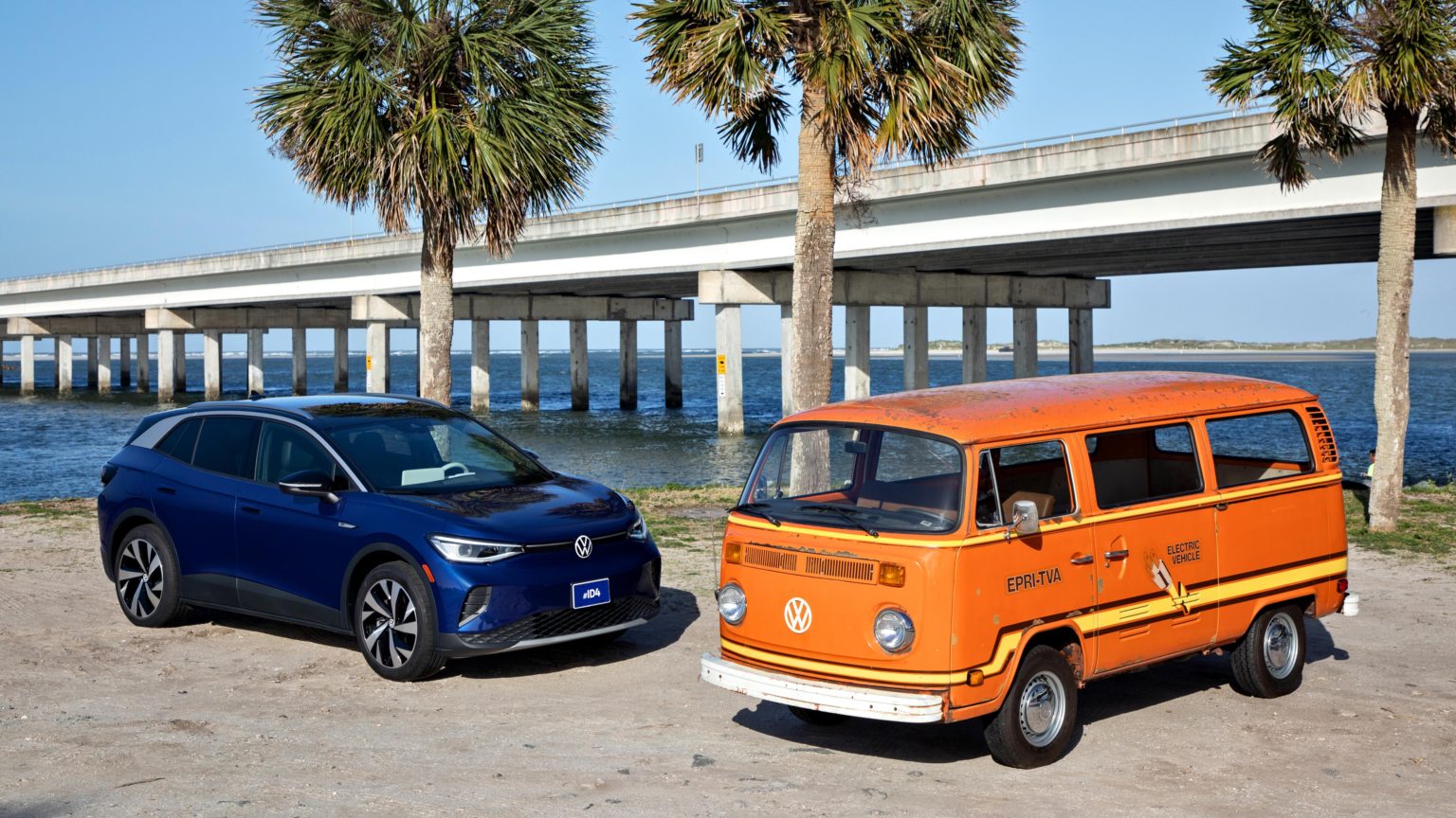 Two Volkswagen electric vehicles hang out side-by-side in Florida.