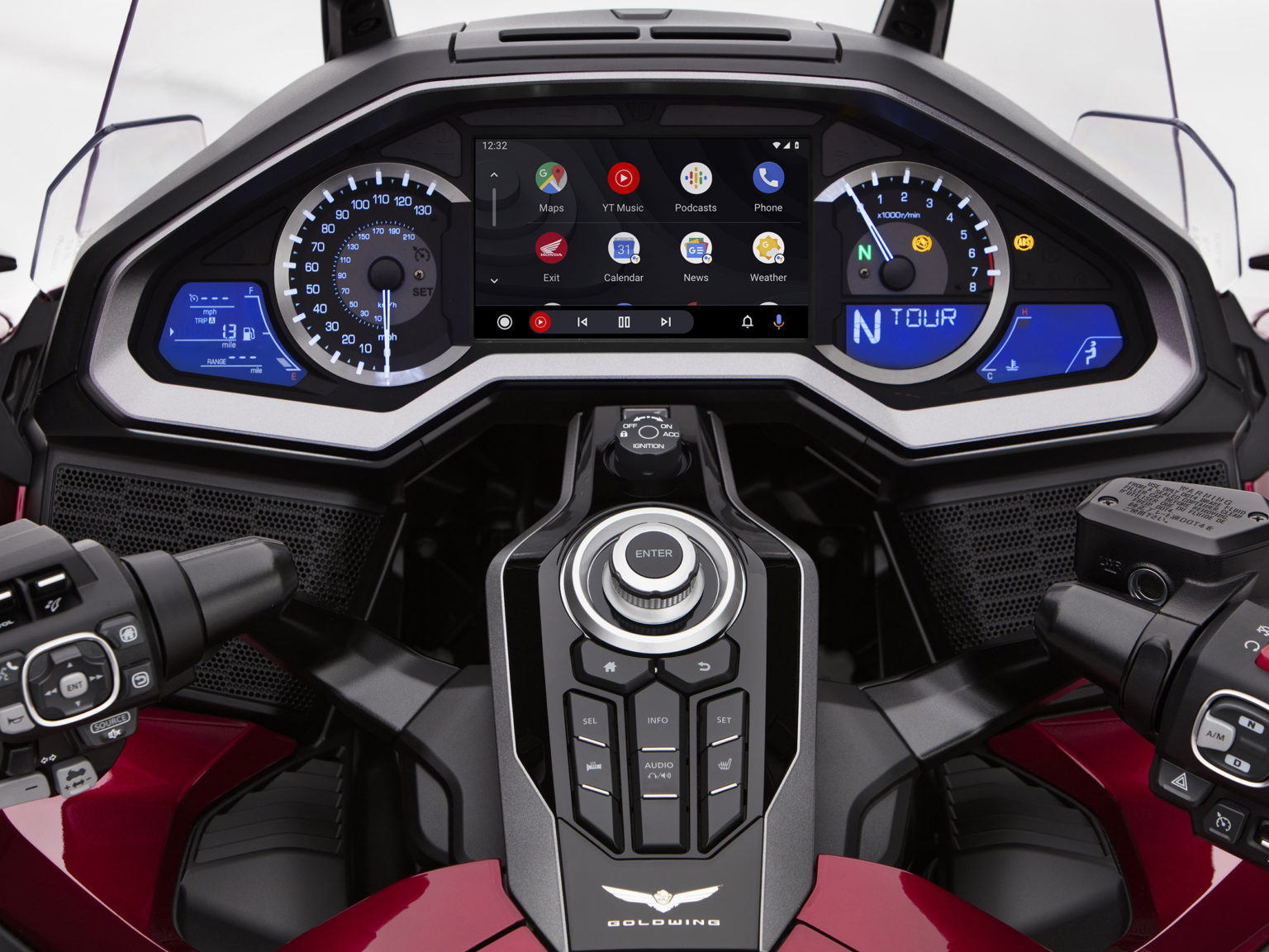 Android Auto and Apple CarPlay are now available for Gold Wing motorcycles.