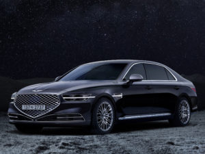 The 2021 Genesis G90 Stardust features a two-tone exterior.