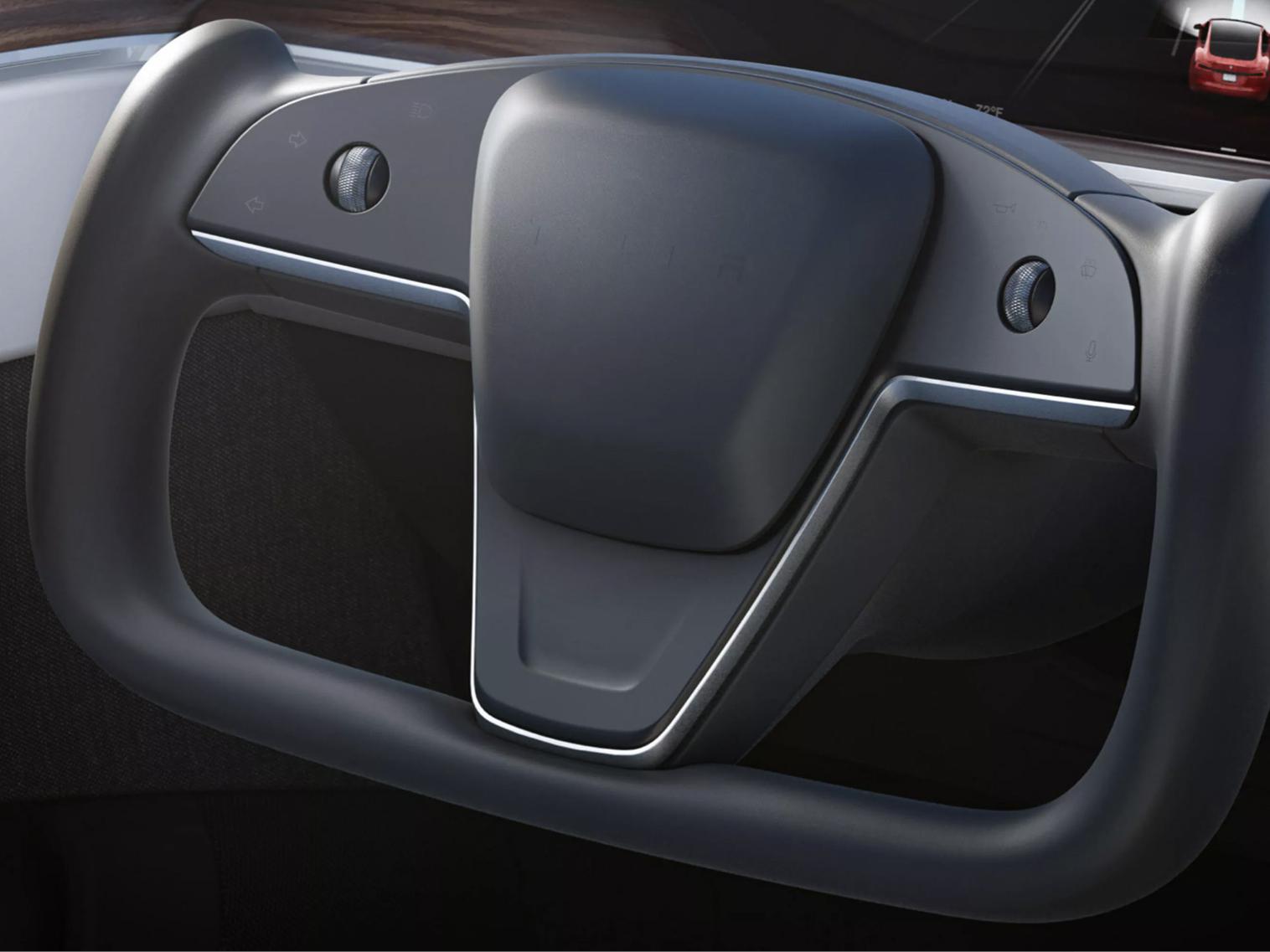 The new Tesla steering wheel design has raised eyebrows.