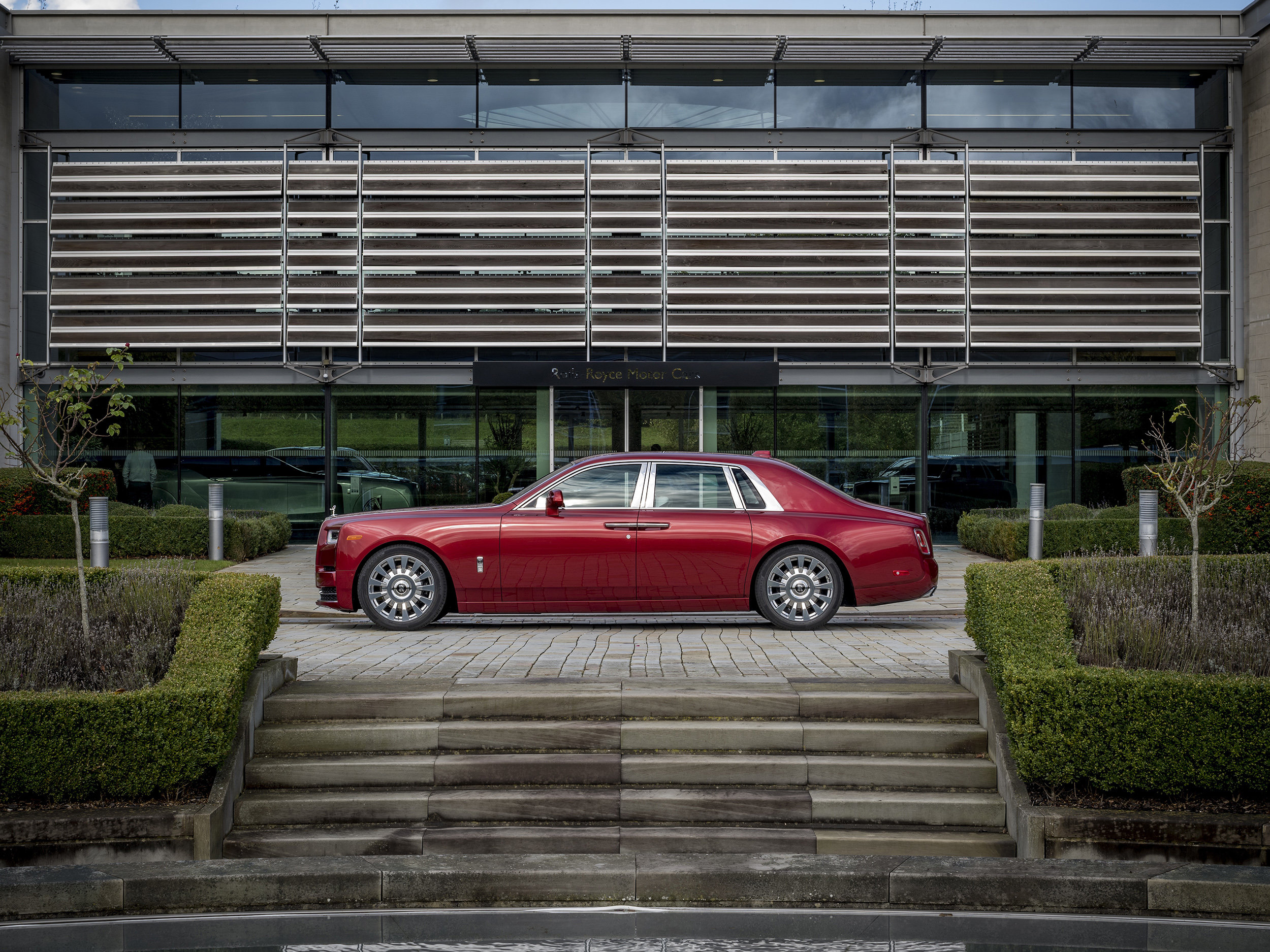 Desktop Wallpaper Red Rolls Royce Phantom Car Front Hd Image Picture  Background 6fb57e