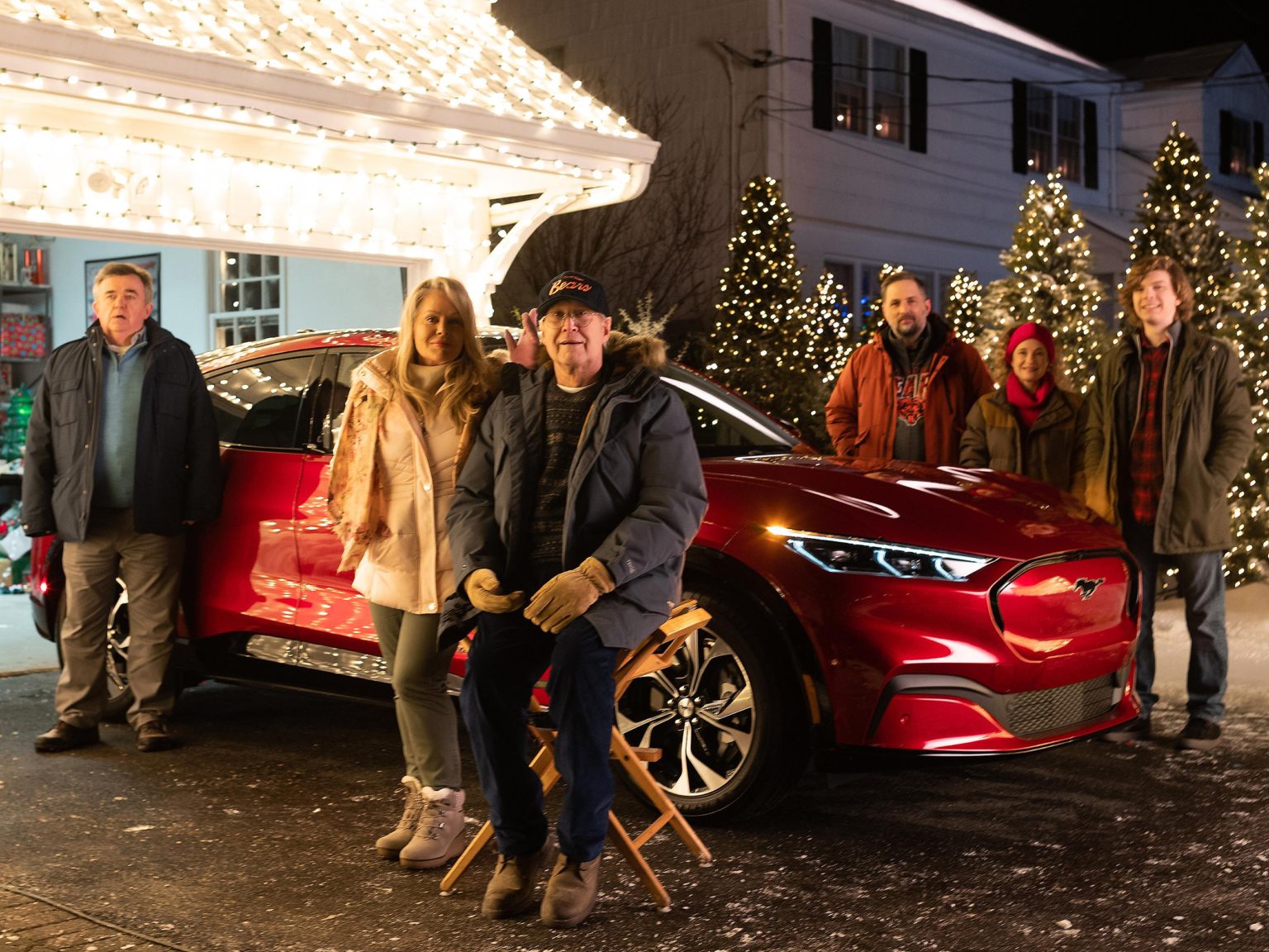 Ford has enlisted the help of Clark and Ellen Griswold for its new "Christmas Vacation"-themed commercial.