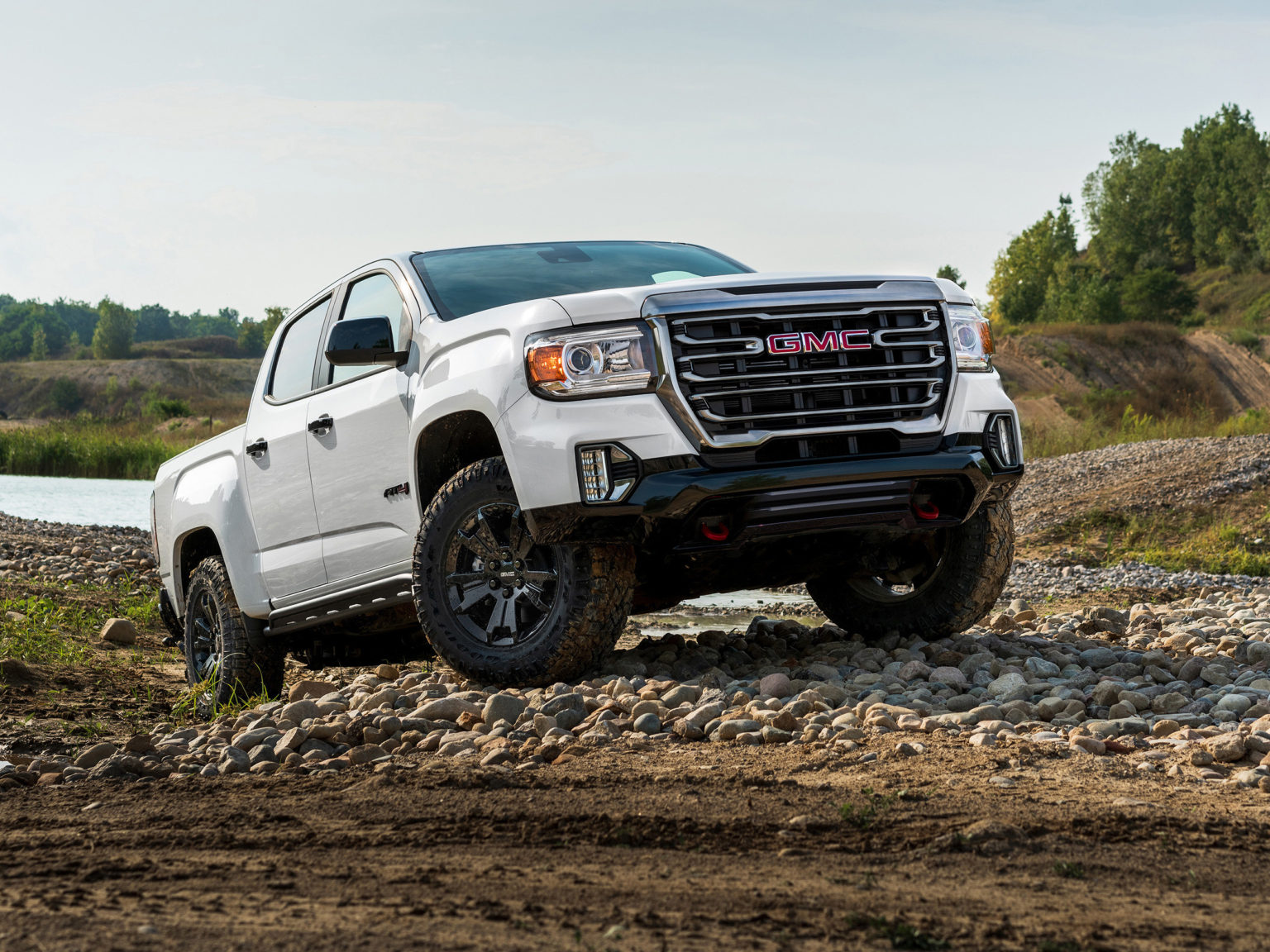 The 2021 GMC Canyon AT4 has gotten a performance upgrade with a new edition.