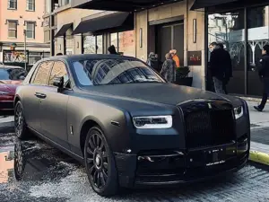 Rapper Meek Mill is auctioning off his 2018 Rolls-Royce Phantom to benefit those in need.