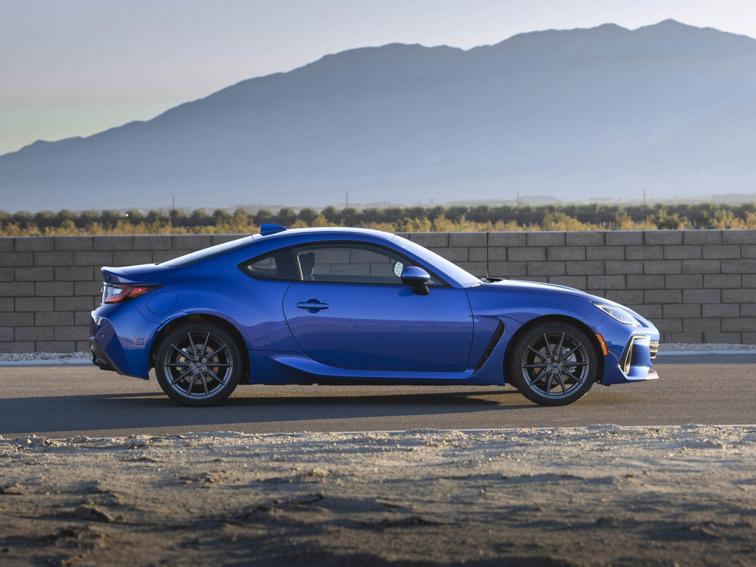 Toyota and Subaru have co-developed a new generation of the Subaru BRZ.