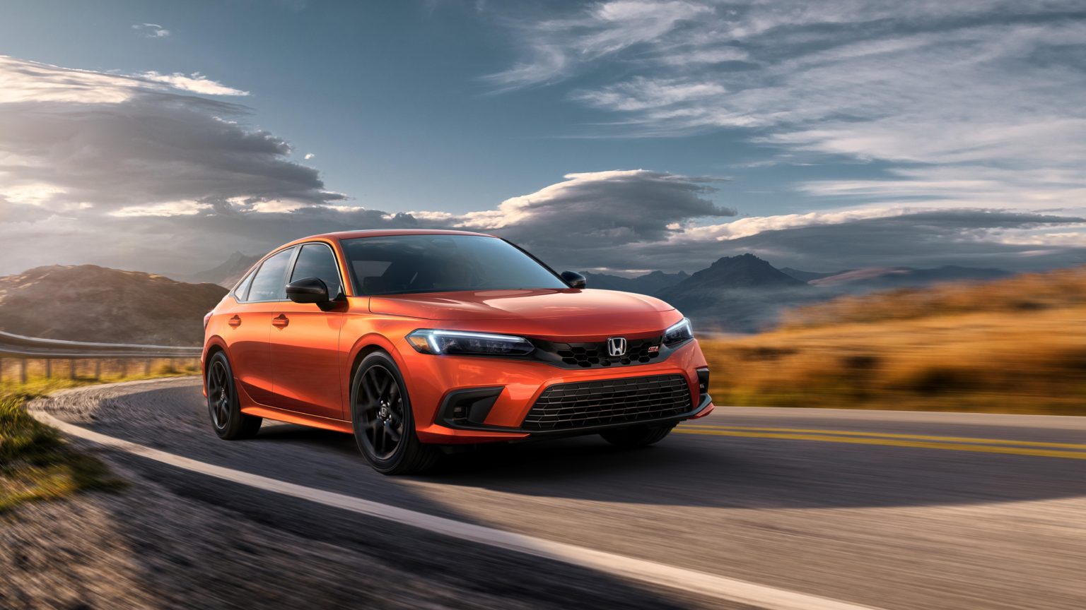The new Si gets many improvements over the standard Civic.