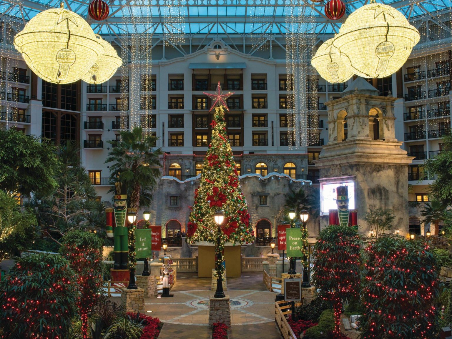Texas resorts and hotels are offering unique, festive experiences this holiday season.