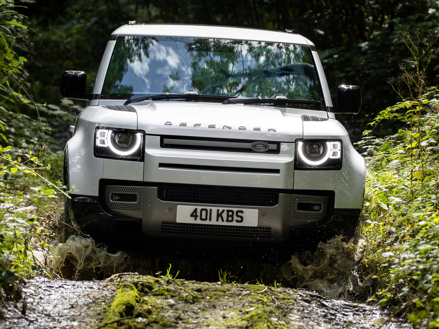 Land Rover is offering the 2021 Defender 90 and 110 in a new grade.