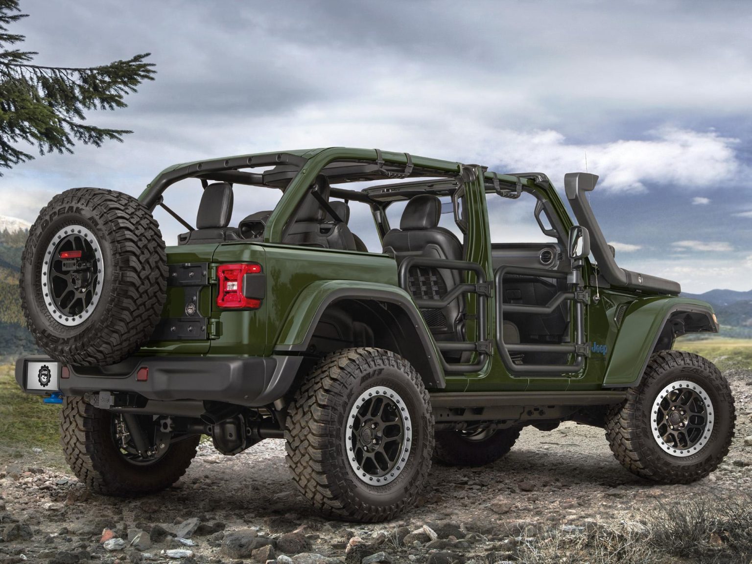 Mopar has introduced unique accessories for the new Jeep Wrangler 4xe.