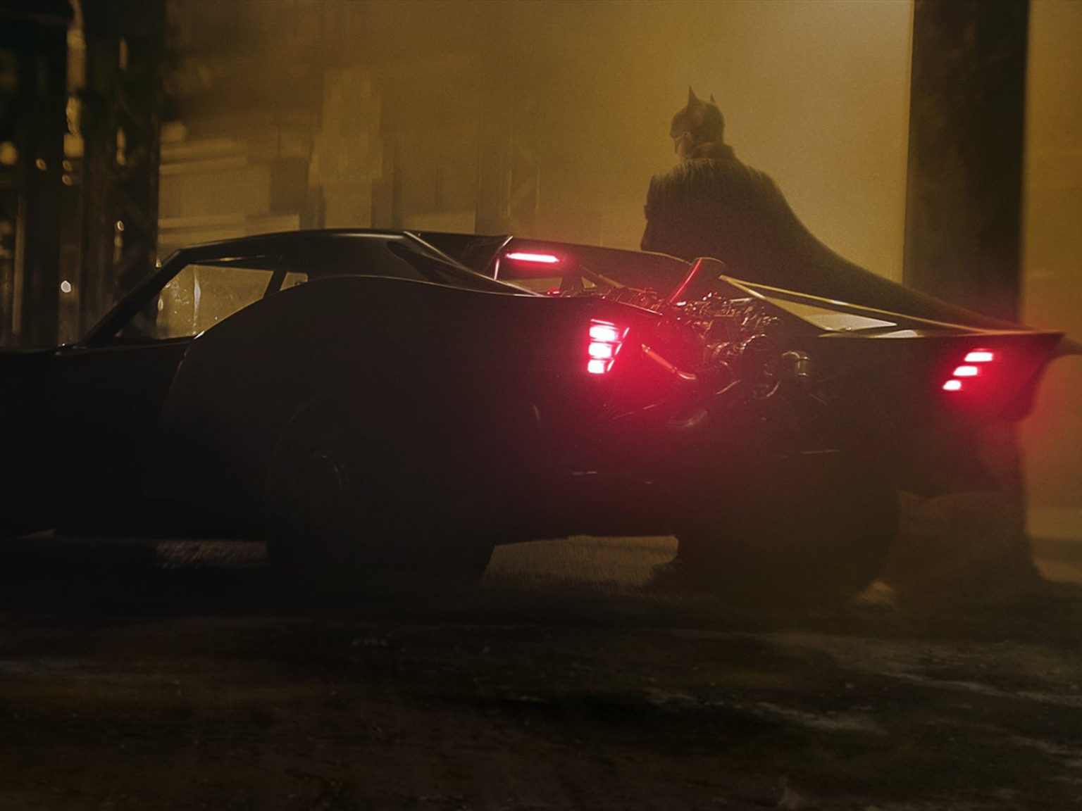 The first images of the new Batmobile have been revealed.