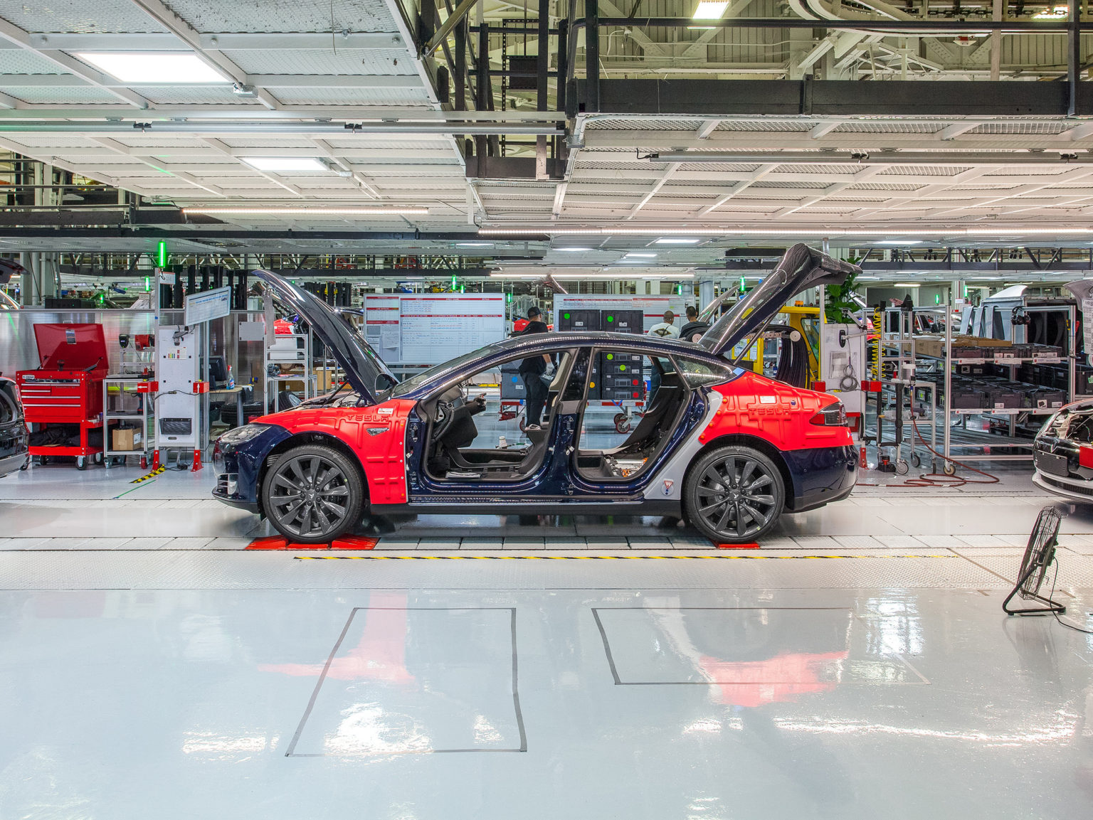 Tesla's Fremont, California factory employs around 10,000 people.
